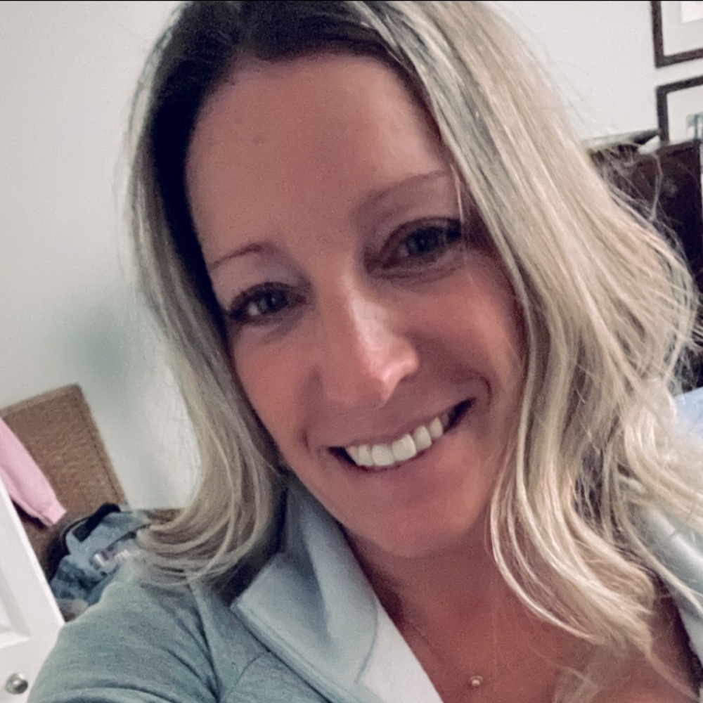 Meet your Posher, Courtney